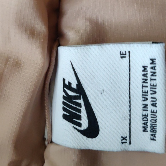 Nike Women's Sportswear Essential Trench Jacket. Tan Color. Size 1X. - Picture 12 of 15